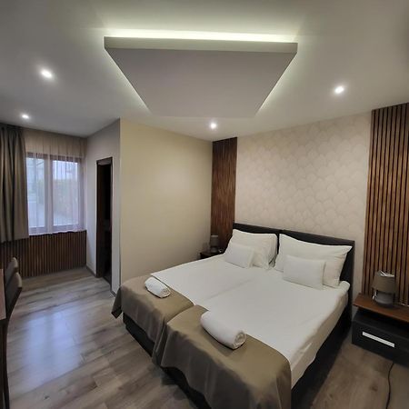 Ven Diofa De Lux Panzio Bed & Breakfast Szeged Eksteriør bilde
