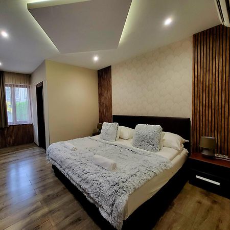Ven Diofa De Lux Panzio Bed & Breakfast Szeged Eksteriør bilde