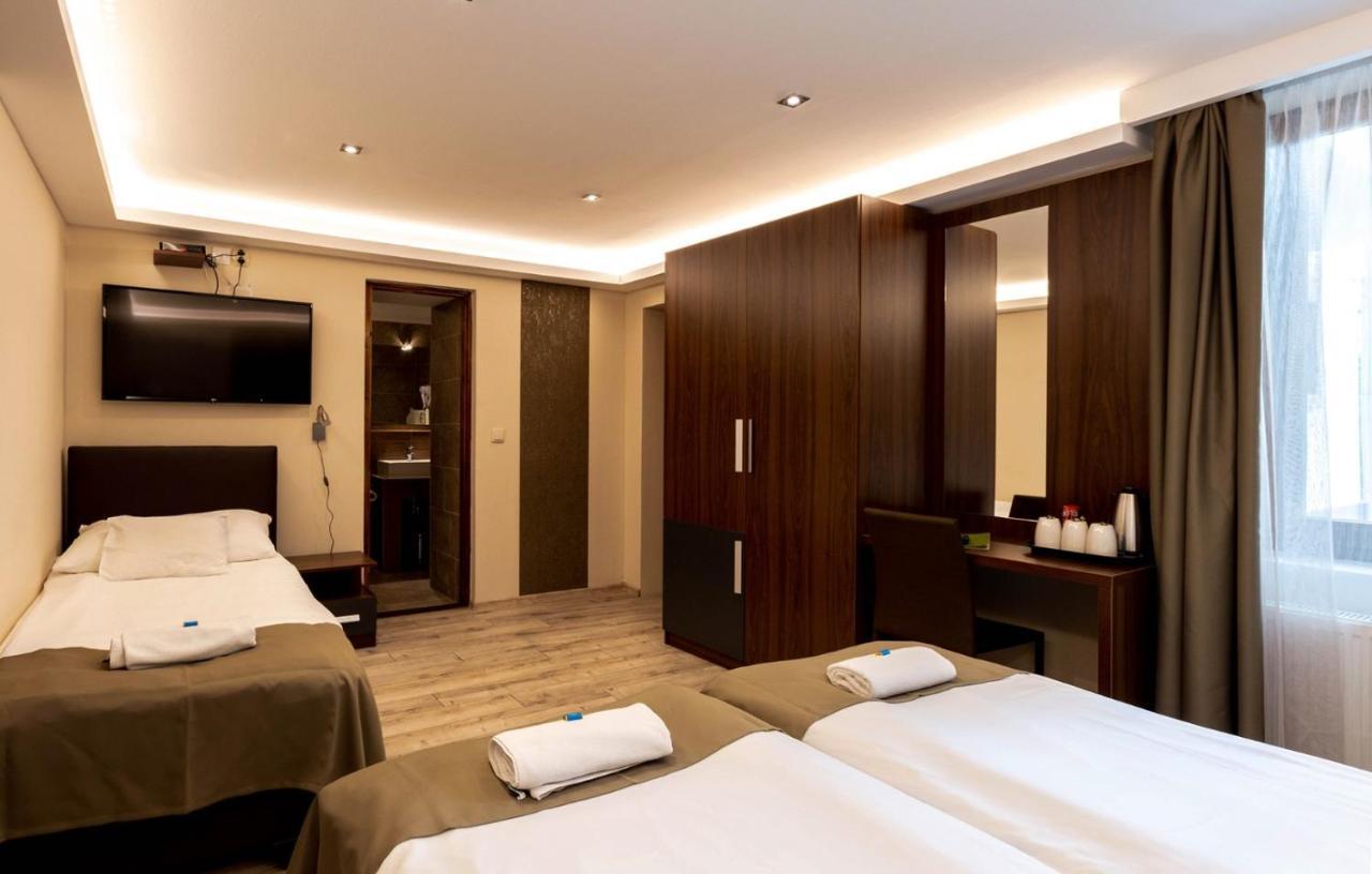 Ven Diofa De Lux Panzio Bed & Breakfast Szeged Eksteriør bilde