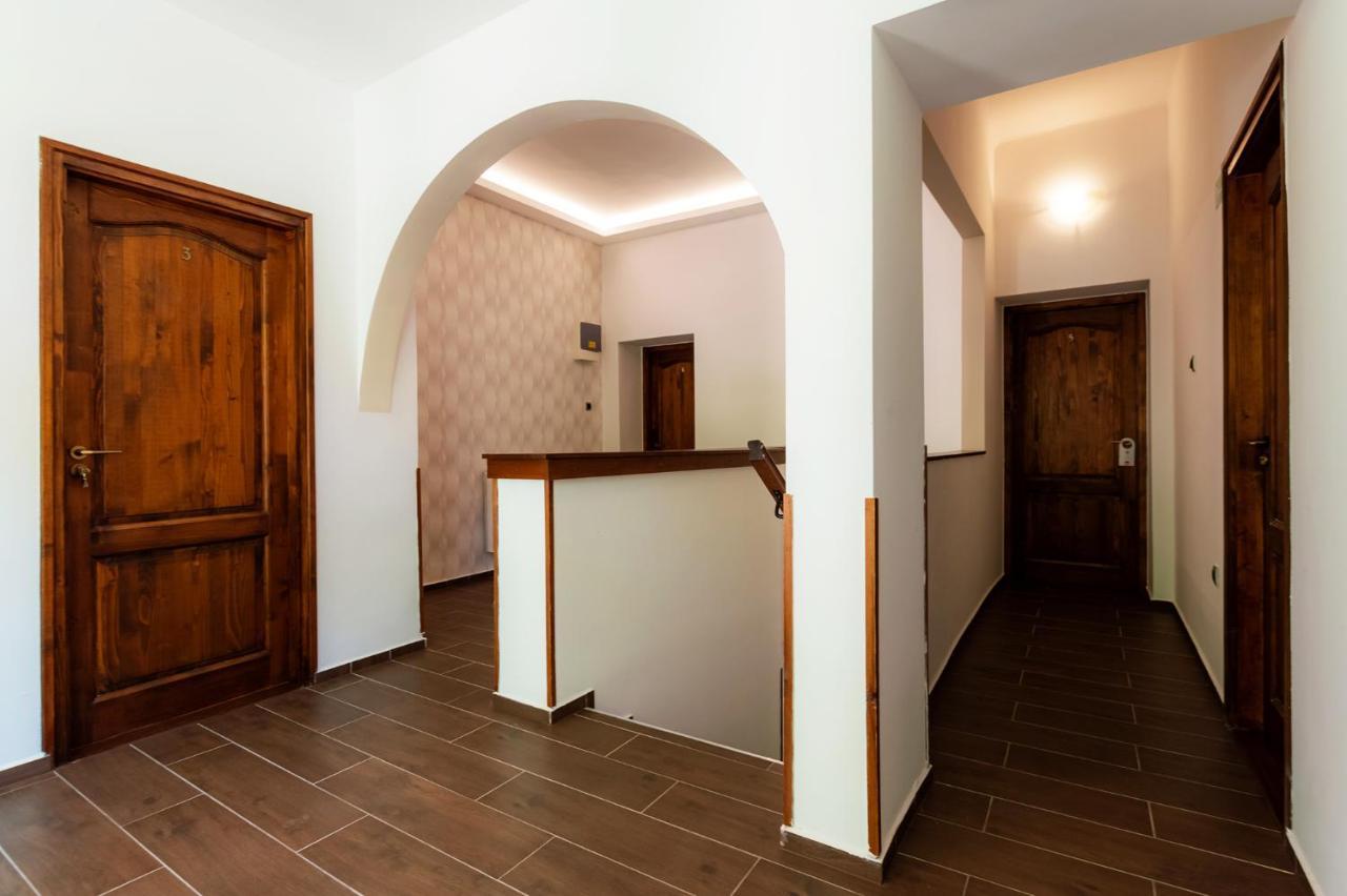 Ven Diofa De Lux Panzio Bed & Breakfast Szeged Eksteriør bilde