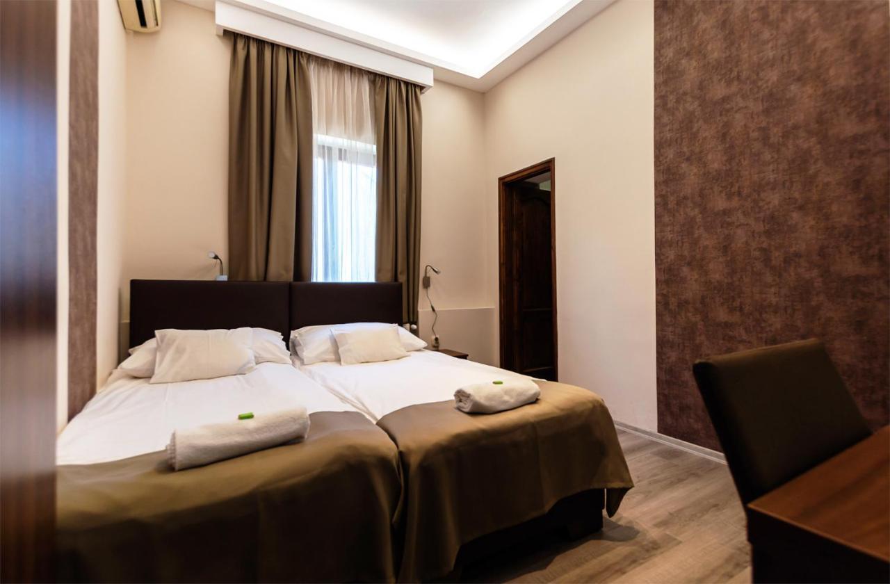 Ven Diofa De Lux Panzio Bed & Breakfast Szeged Eksteriør bilde