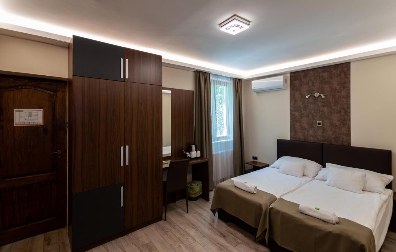 Ven Diofa De Lux Panzio Bed & Breakfast Szeged Eksteriør bilde