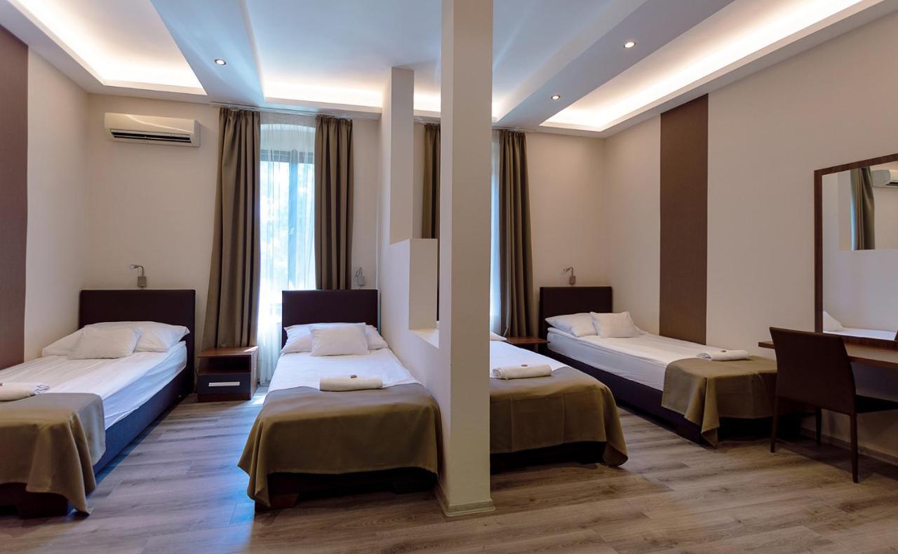 Ven Diofa De Lux Panzio Bed & Breakfast Szeged Eksteriør bilde