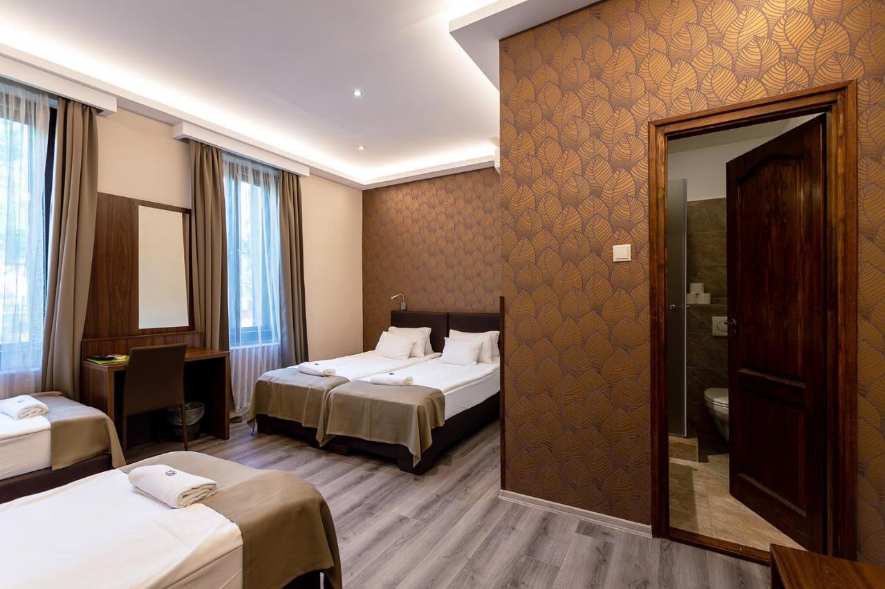 Ven Diofa De Lux Panzio Bed & Breakfast Szeged Eksteriør bilde