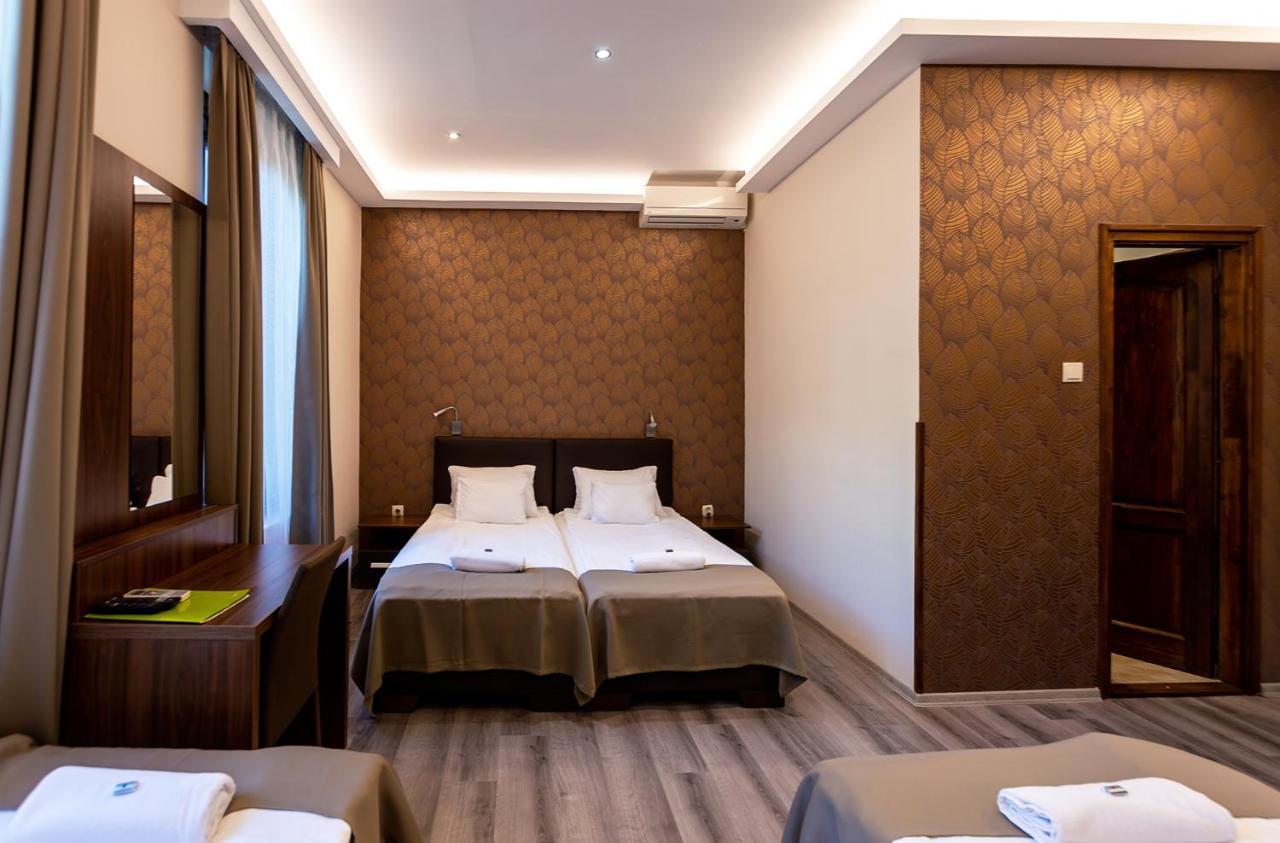Ven Diofa De Lux Panzio Bed & Breakfast Szeged Eksteriør bilde