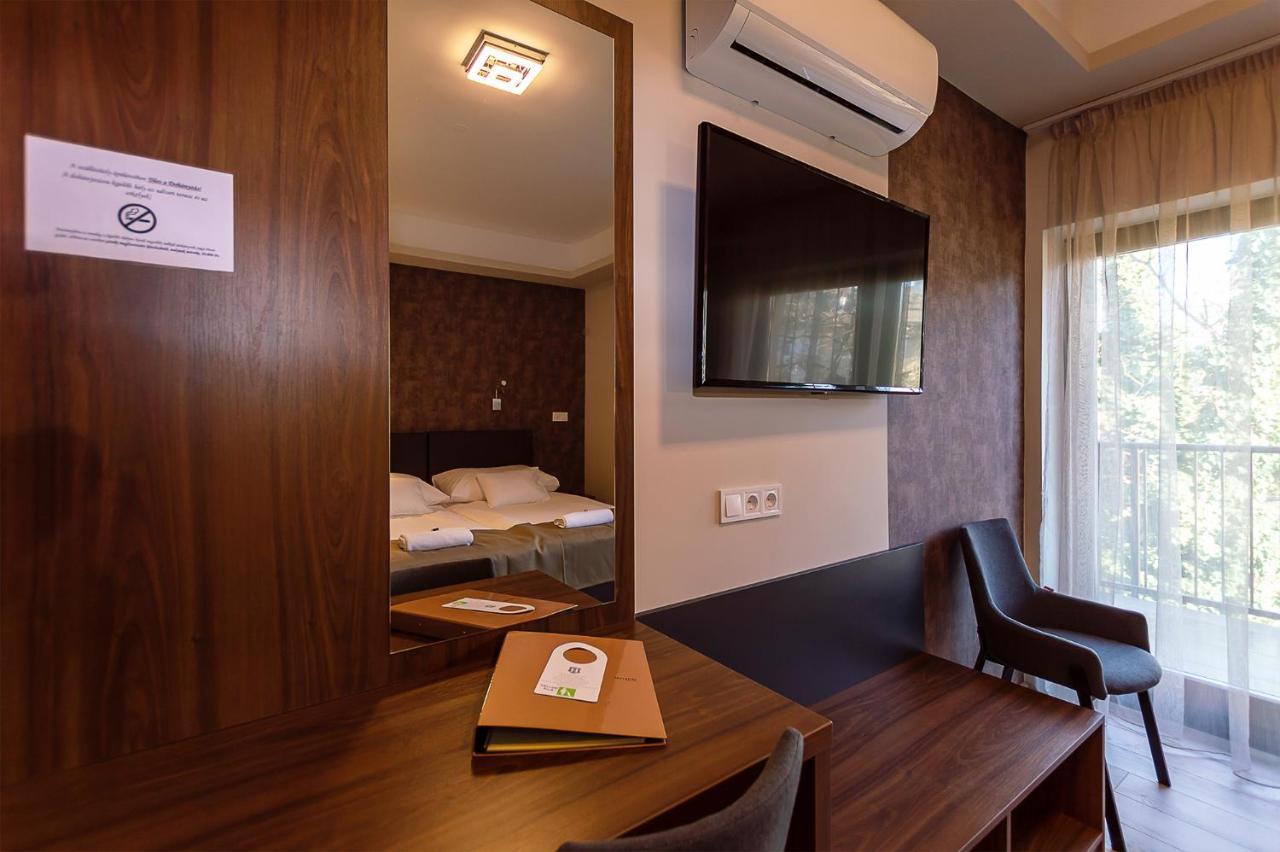 Ven Diofa De Lux Panzio Bed & Breakfast Szeged Eksteriør bilde