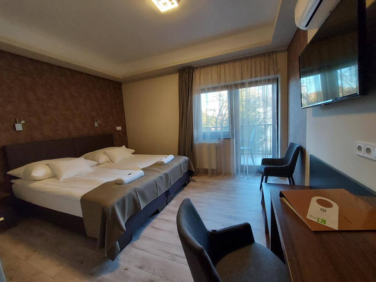 Ven Diofa De Lux Panzio Bed & Breakfast Szeged Eksteriør bilde