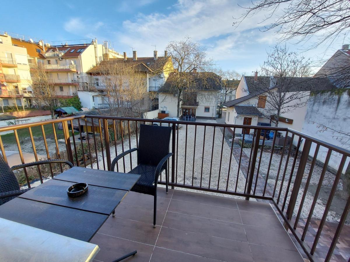 Ven Diofa De Lux Panzio Bed & Breakfast Szeged Eksteriør bilde