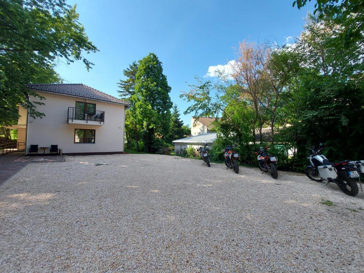 Ven Diofa De Lux Panzio Bed & Breakfast Szeged Eksteriør bilde