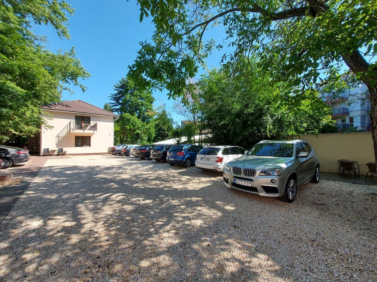 Ven Diofa De Lux Panzio Bed & Breakfast Szeged Eksteriør bilde
