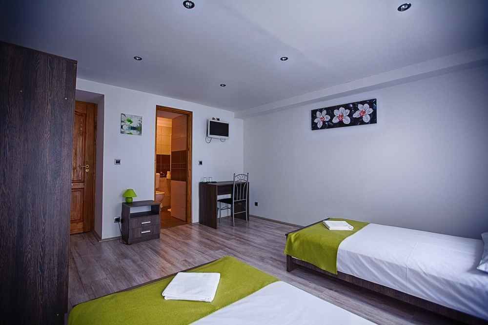 Ven Diofa De Lux Panzio Bed & Breakfast Szeged Eksteriør bilde